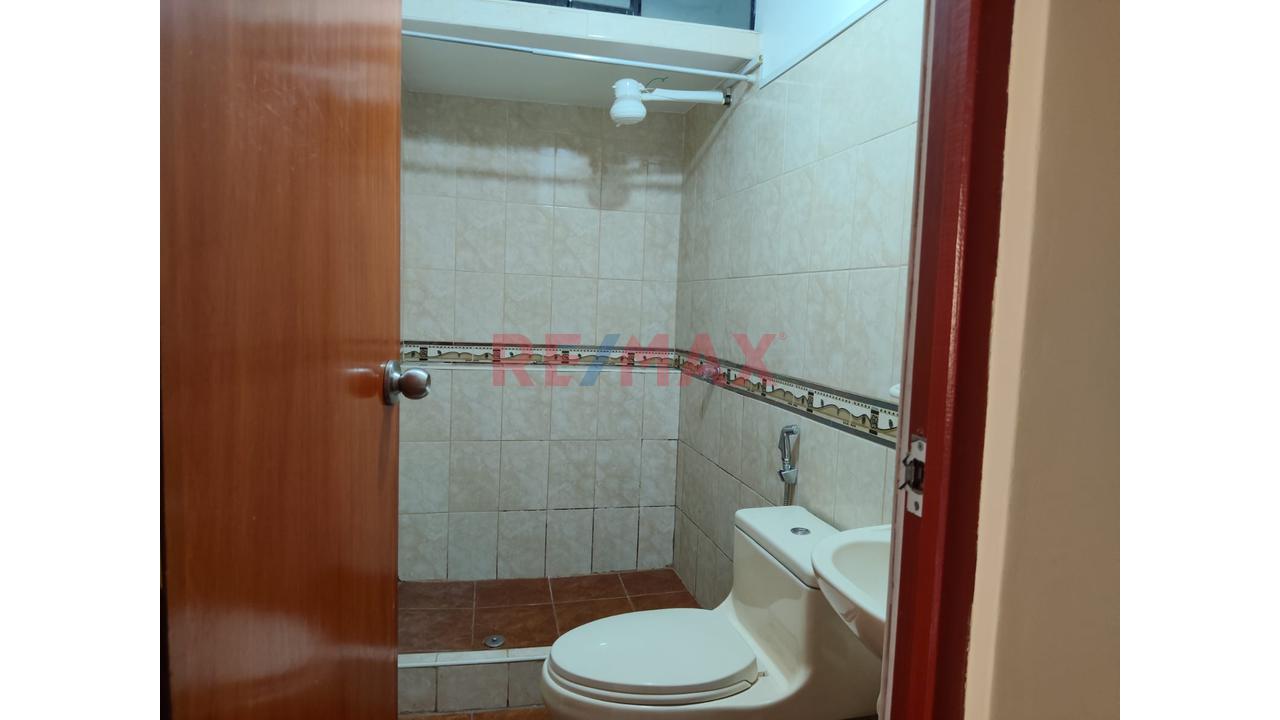 Alquiler De Acogedor Departamento En San Martin De Porres — foto 3