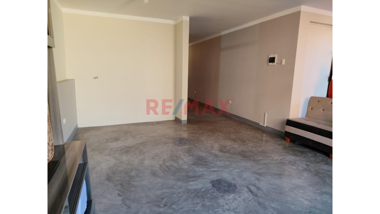 Alquiler De Acogedor Departamento En San Martin De Porres — foto 2