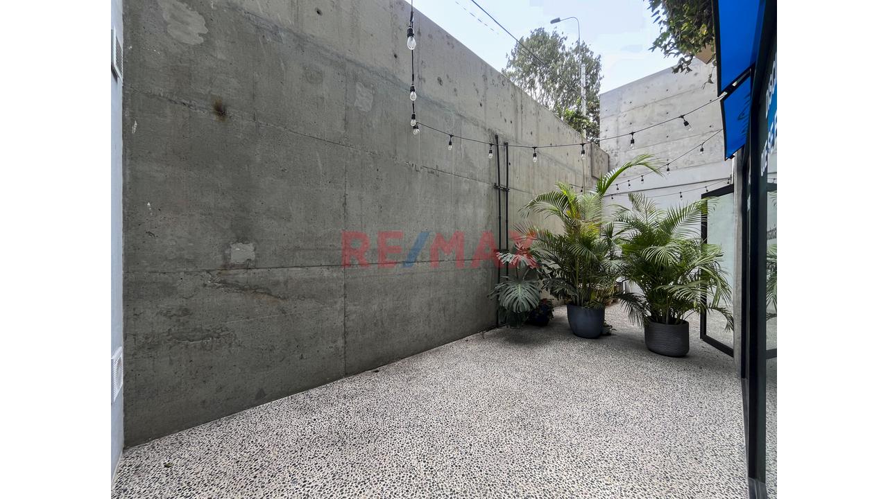 Venta De Amplia Oficina Y 3 Cocheras Exlusiva Y Centrica Zona De Miraflores — foto 15