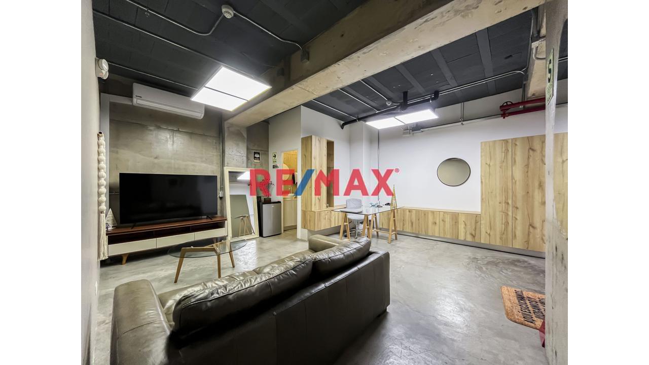 Venta De Amplia Oficina Y 3 Cocheras Exlusiva Y Centrica Zona De Miraflores
