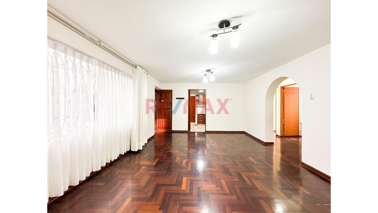 Excelente Oportunidad De Vivir En Una De Las Zonas Mas Solicitadas De San Borja Departamento Frente Al Pentagonito - 3