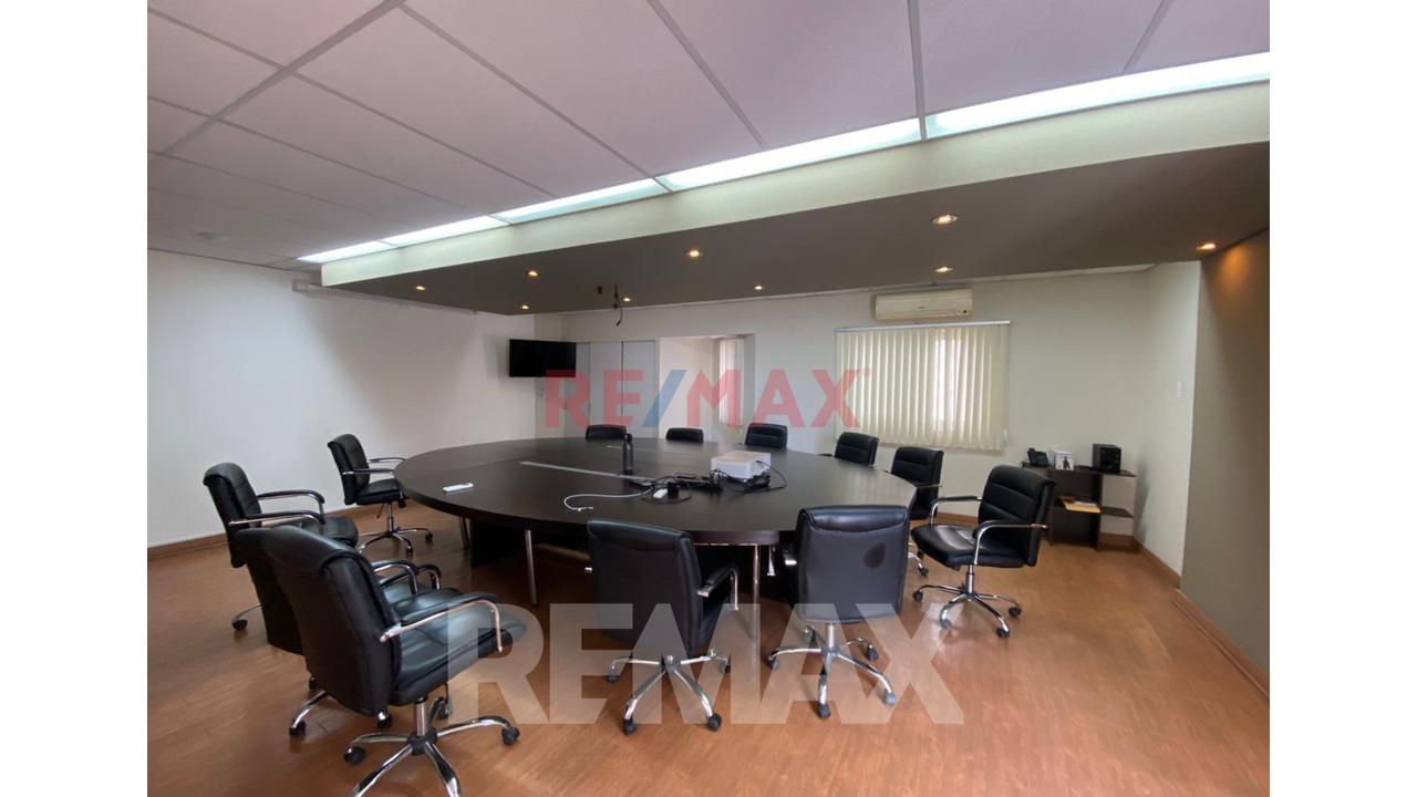 Se Alquilan Oficinas A Espaldas De Canaval Y Moreyra En San Isidro — foto 7