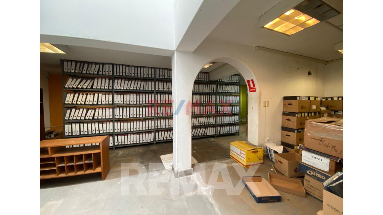 Se Alquilan Oficinas A Espaldas De Canaval Y Moreyra En San Isidro — foto 14