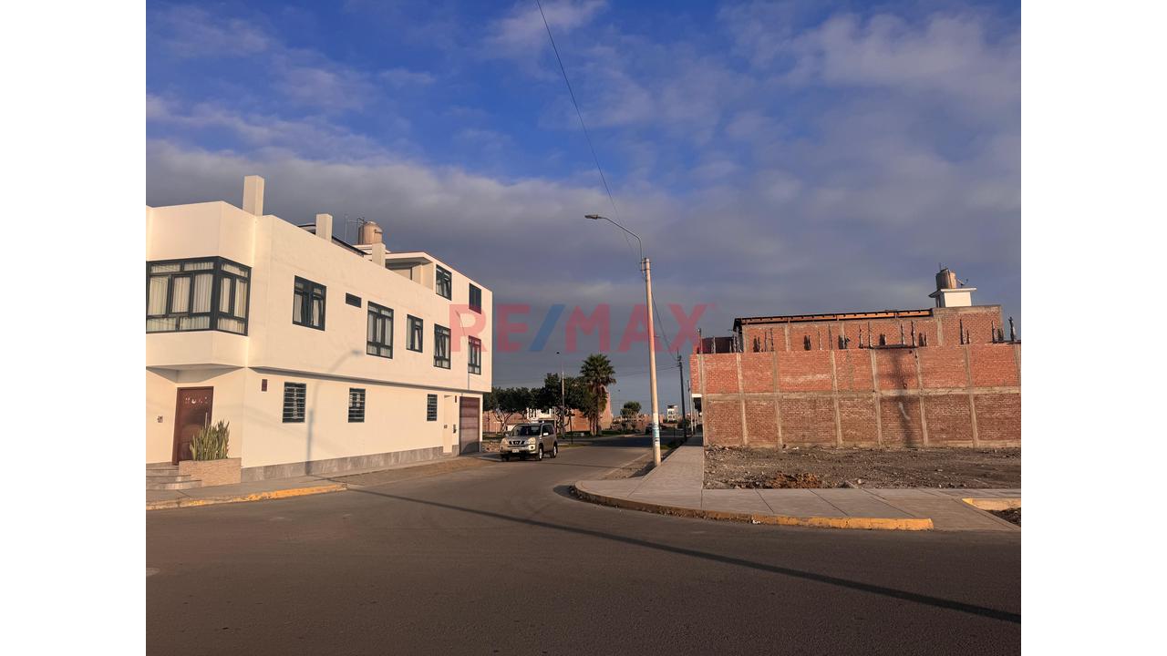 Precio De Ocasión Terreno 132 M2 En Urb Las Palmeras, Barranca - 3