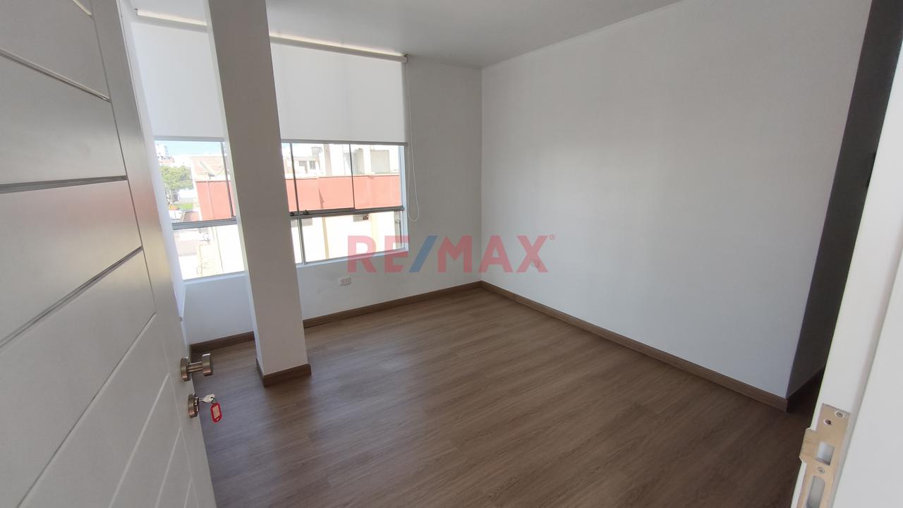 Lindo Departamento En San Miguel, Frente A Parque — foto 2