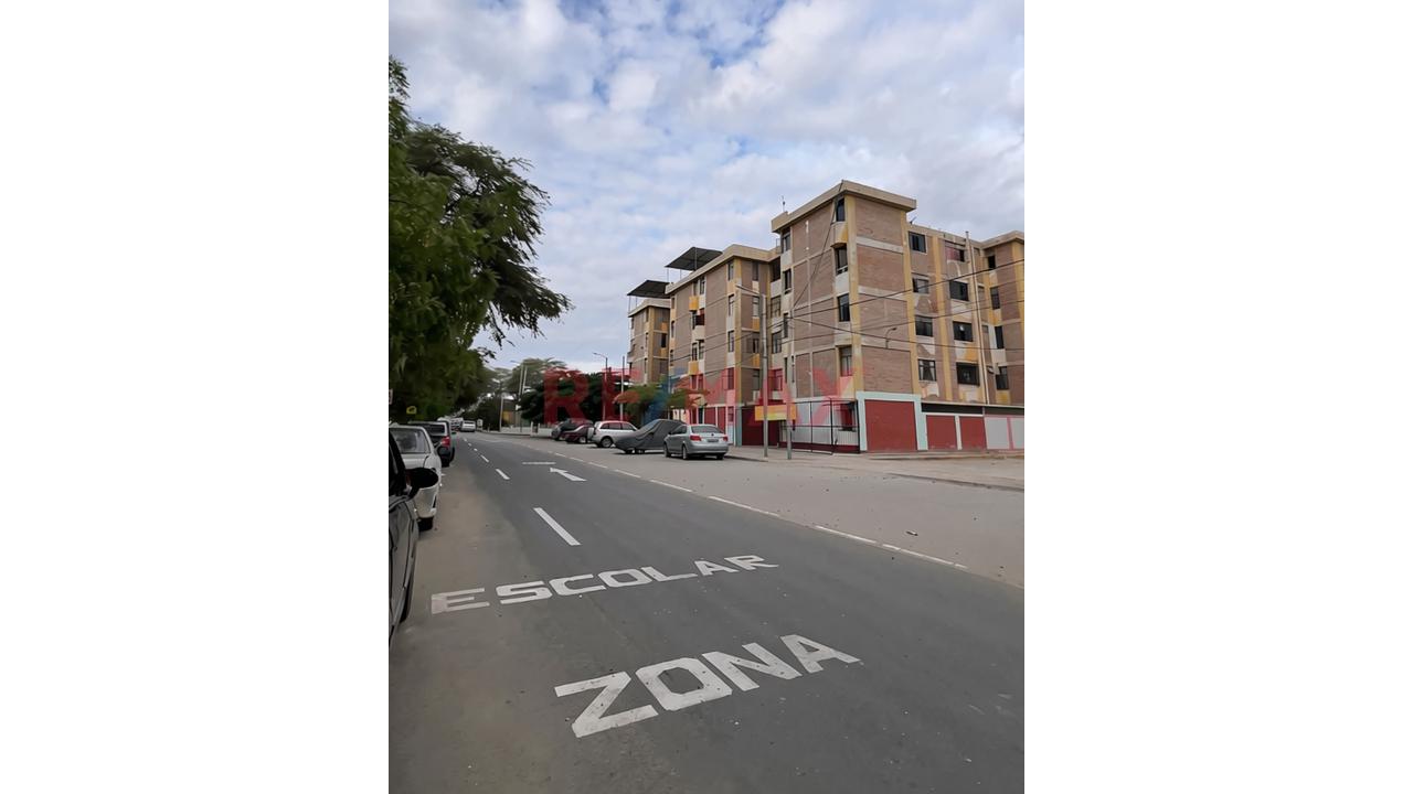 📈 Impulsa Tu Negocio | Local Comercial En Alquiler Con Ubicación Estratégica En Los Edificios Tallanes 📍 - 9