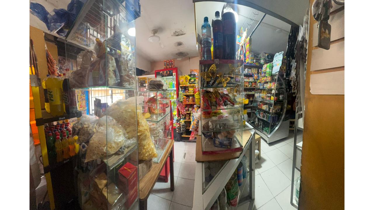 🏪🔑 ¡Se Traspasa Tienda Comercial + Alquiler Del Local! 🔑🏪 - 4