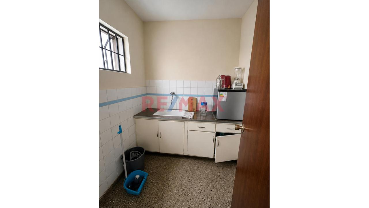 Se Vende Departamento En Centro De Lima - 3