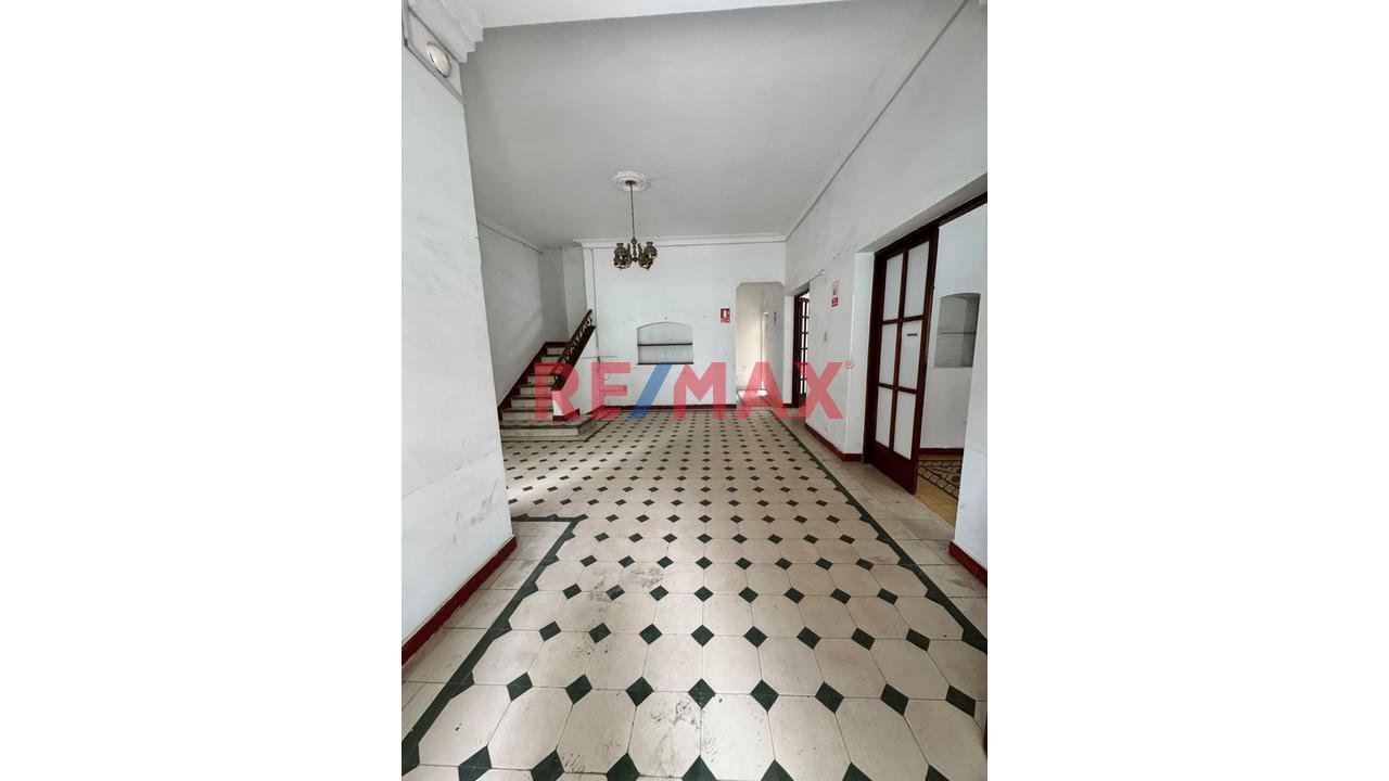 🏢 Alquila Tu Negocio En La Mejor Ubicación De Piura – Av. Grau Frente Al Parque Infantil - 1