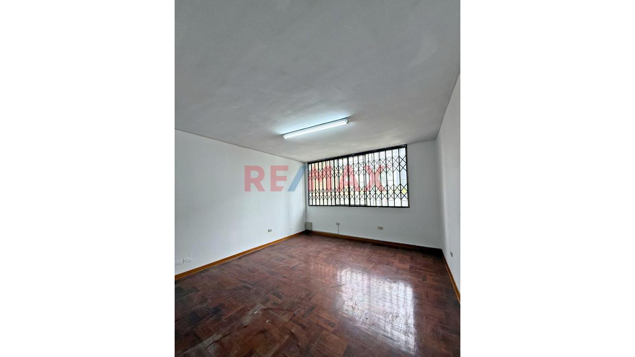 Se Alquila Local/ Casa Comercial Para Oficinas , Centro De Distribución,Restaurante,Etc - 7