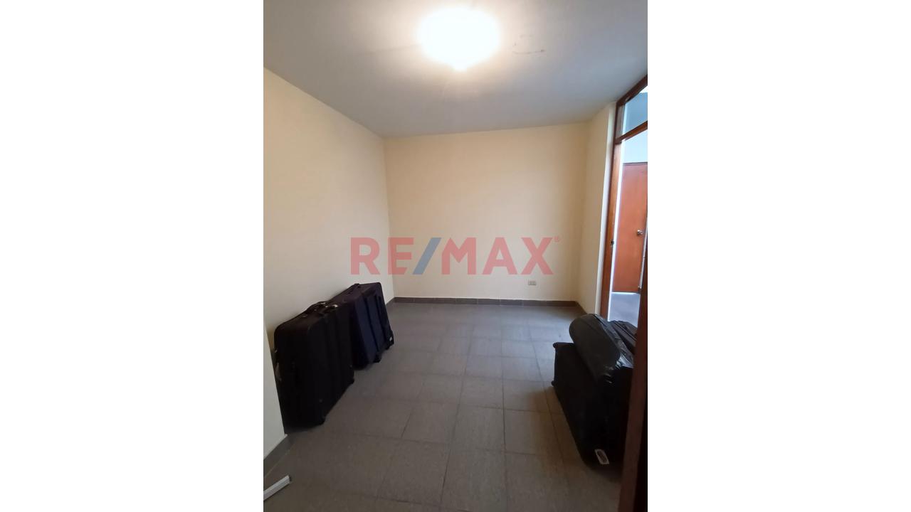 Vendo Departamento Todo El Primer Piso Con Terraza, Jardín Y Bbq Ensan Isidro — foto 14