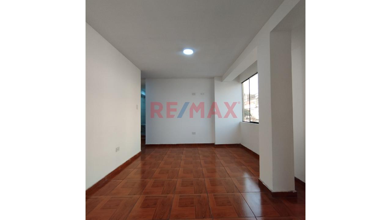 Local Altamente Comercial Av. Samuel Alcázar Rimac - 5