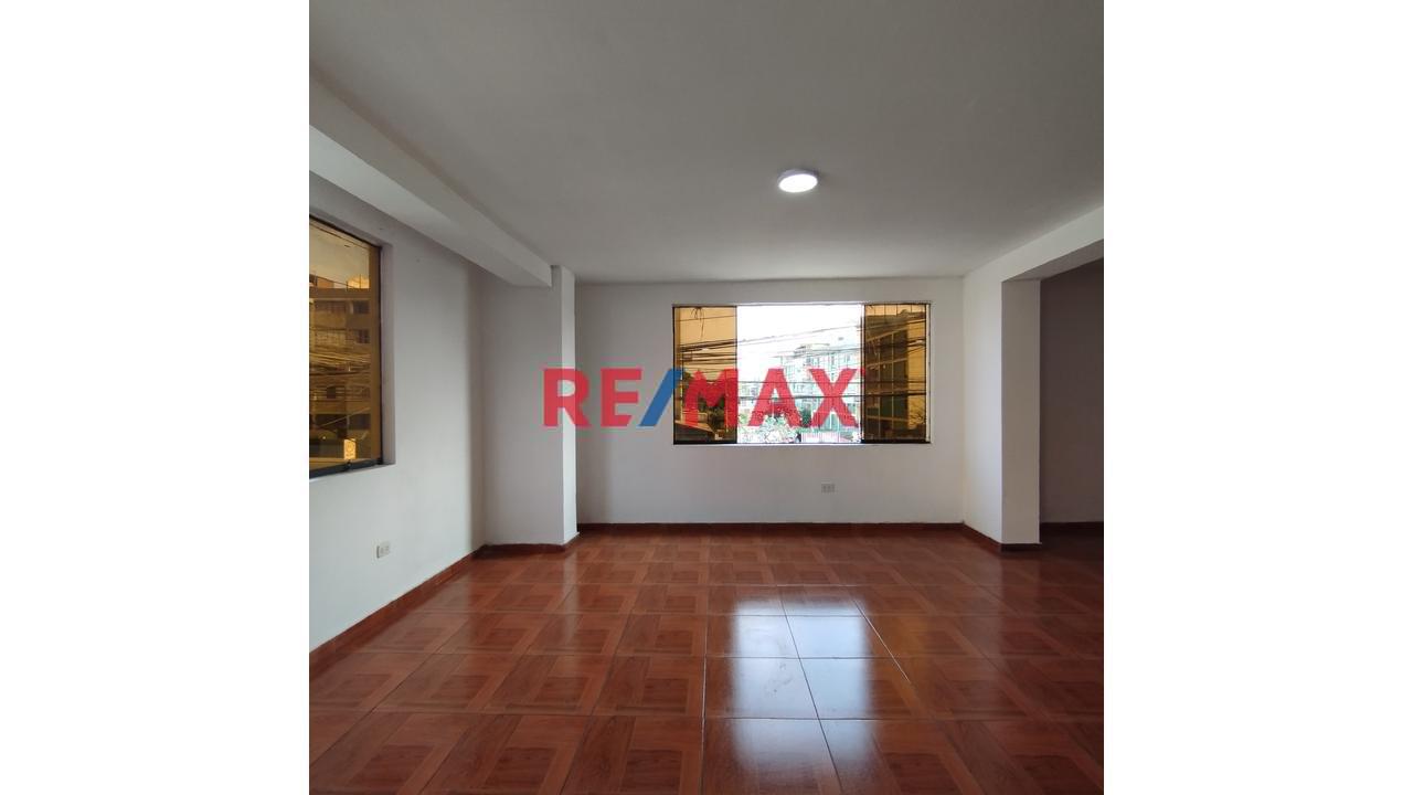 Local Altamente Comercial Av. Samuel Alcázar Rimac - 1