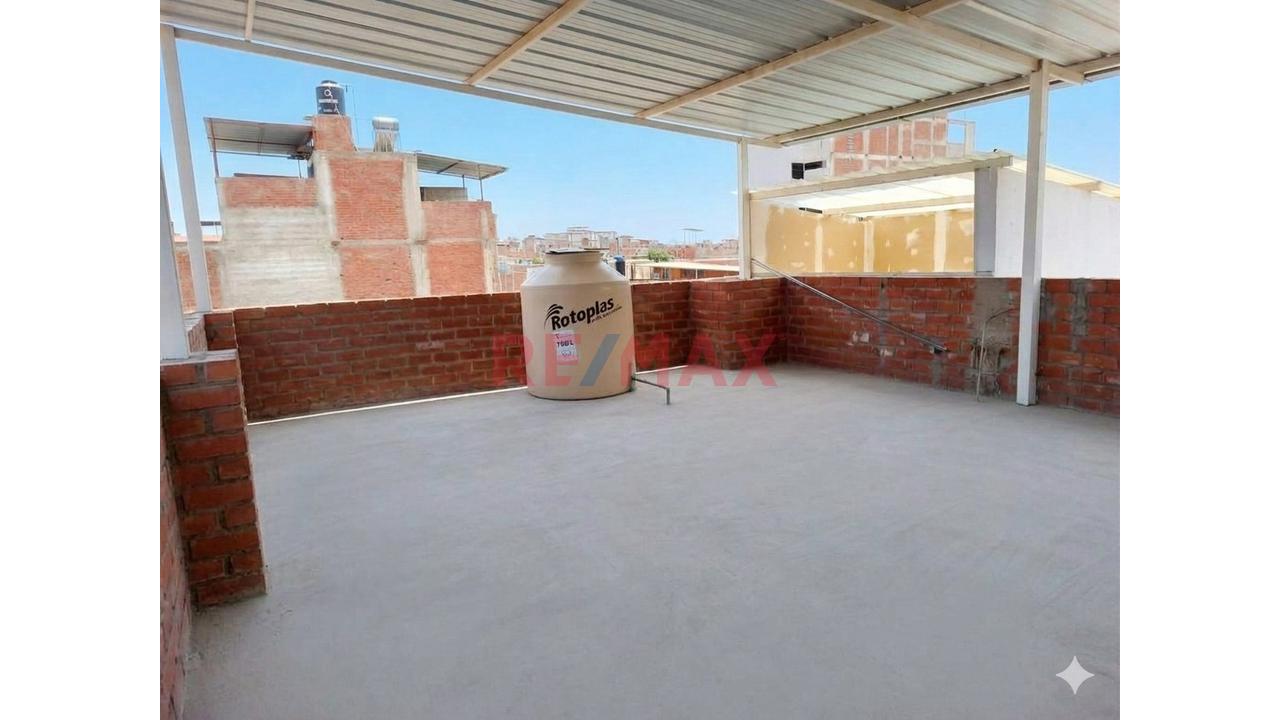 Bajó De Precio!!!Exclusiva Casa De 3 Pisos En Miraflores Country Club – Iv Etapa  Mz.Bq Lt 06 Ca.E. Usd. 180,000 - 18