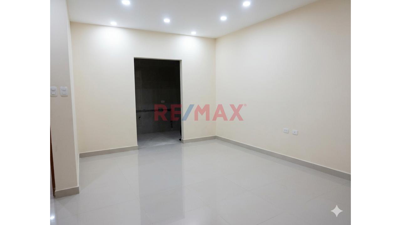 Bajó De Precio!!!Exclusiva Casa De 3 Pisos En Miraflores Country Club – Iv Etapa  Mz.Bq Lt 06 Ca.E. Usd. 180,000 - 12