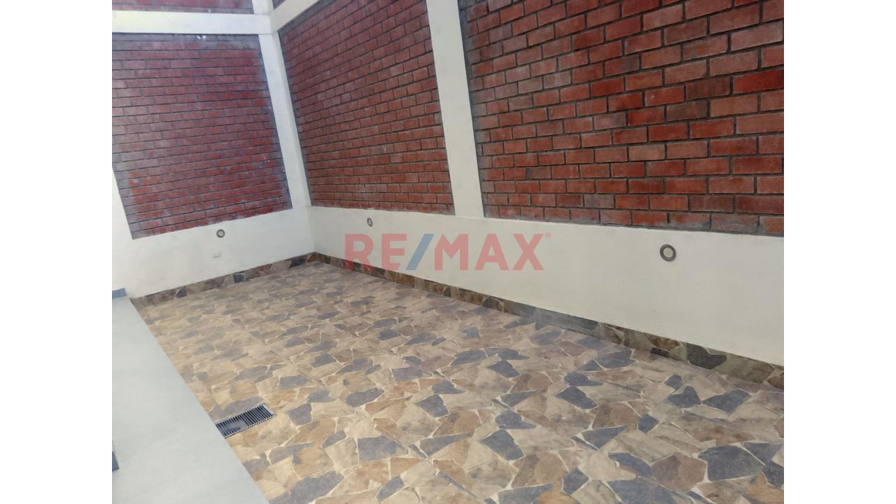 Bajó De Precio!!!Exclusiva Casa De 3 Pisos En Miraflores Country Club – Iv Etapa  Mz.Bq Lt 06 Ca.E. Usd. 180,000 - 10
