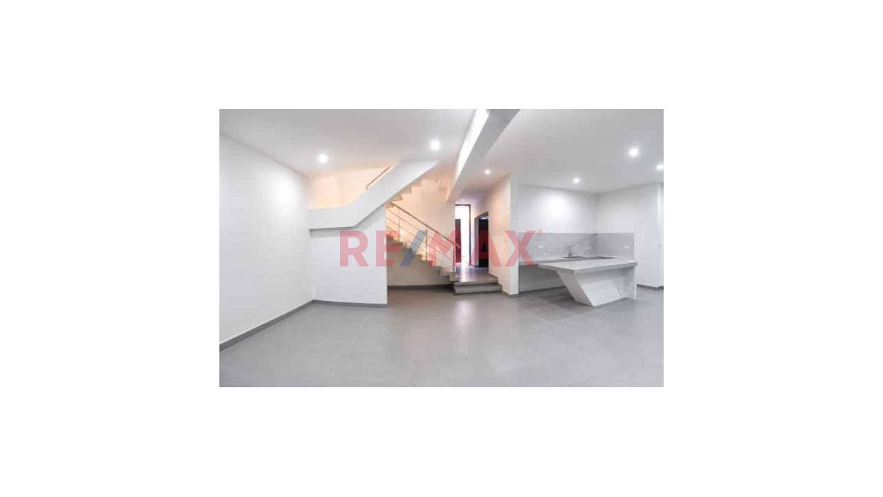 Bajó De Precio!!!Exclusiva Casa De 3 Pisos En Miraflores Country Club – Iv Etapa  Mz.Bq Lt 06 Ca.E. Usd. 180,000 - 6