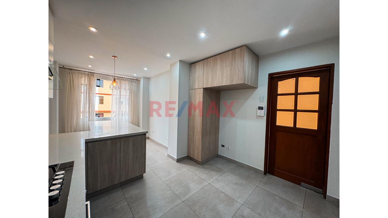 Surquillo /Oportunidad/ Lindo Departamento Remodelado — foto 6