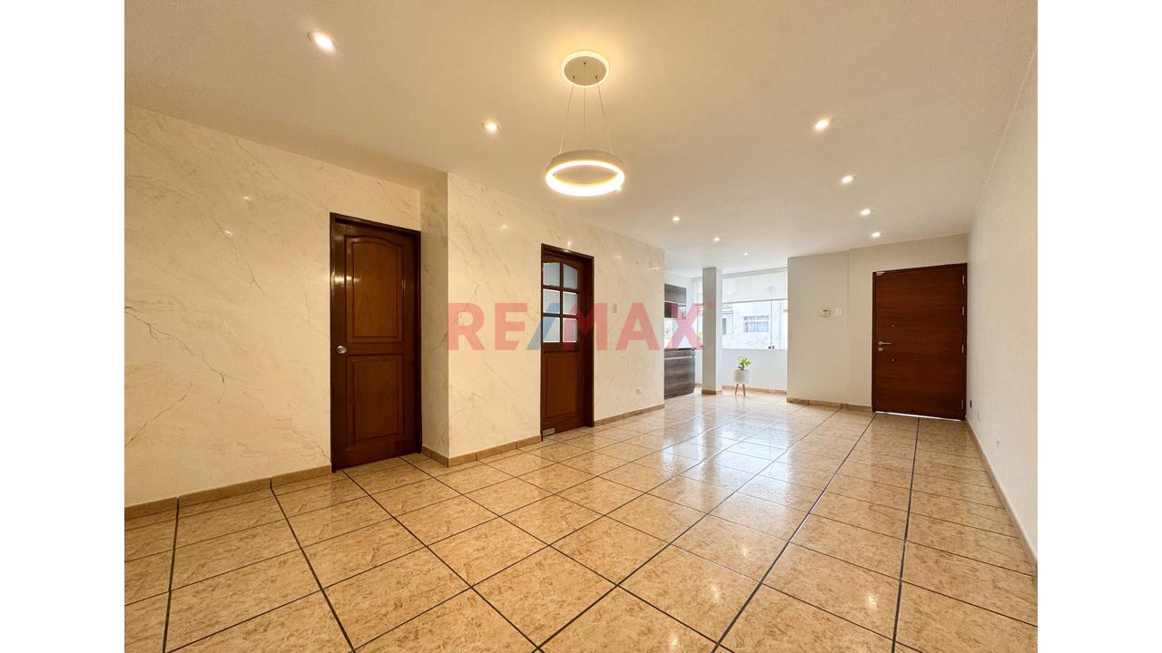 Surquillo /Oportunidad/ Lindo Departamento Remodelado — foto 2