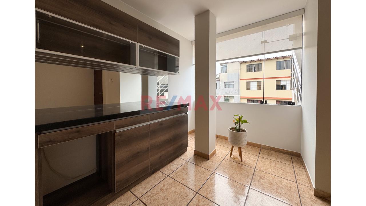 Surquillo /Oportunidad/ Lindo Departamento Remodelado — foto 3