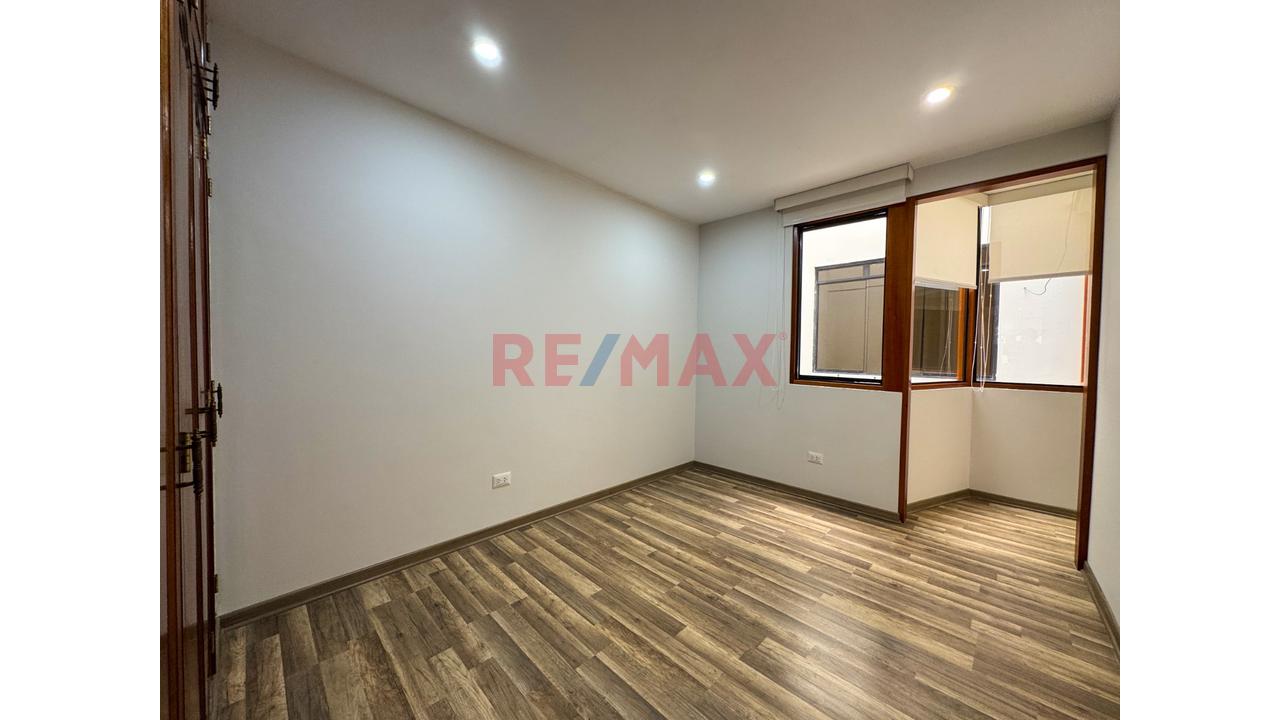 Surquillo /Oportunidad/ Lindo Departamento Remodelado — foto 8