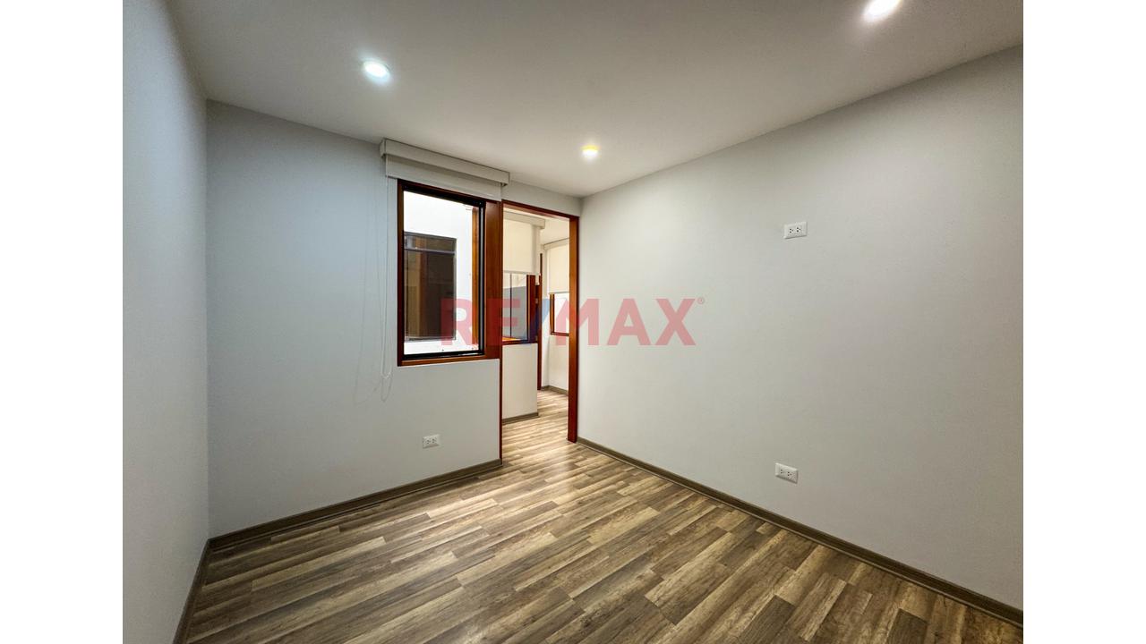 Surquillo /Oportunidad/ Lindo Departamento Remodelado — foto 10
