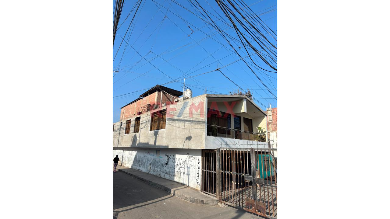 ! Casa En Esquina Frente A Parque/108M2 /Villa El Salvador/Cerca Panamericana Sur Y Hospital De Emergencia - 20