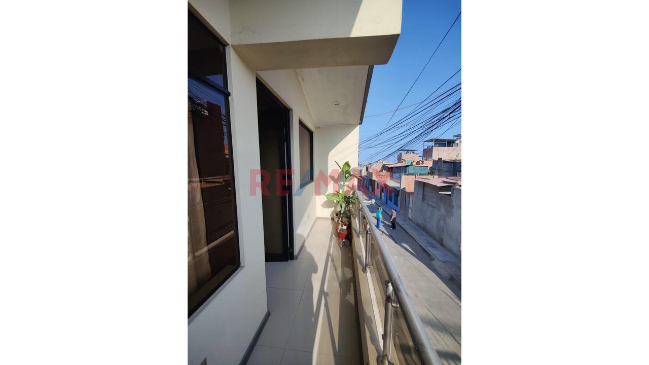 ! Casa En Esquina Frente A Parque/108M2 /Villa El Salvador/Cerca Panamericana Sur Y Hospital De Emergencia - 17