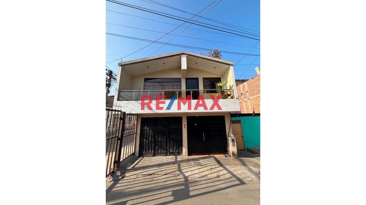 ! Casa En Esquina Frente A Parque/108M2 /Villa El Salvador/Cerca Panamericana Sur Y Hospital De Emergencia