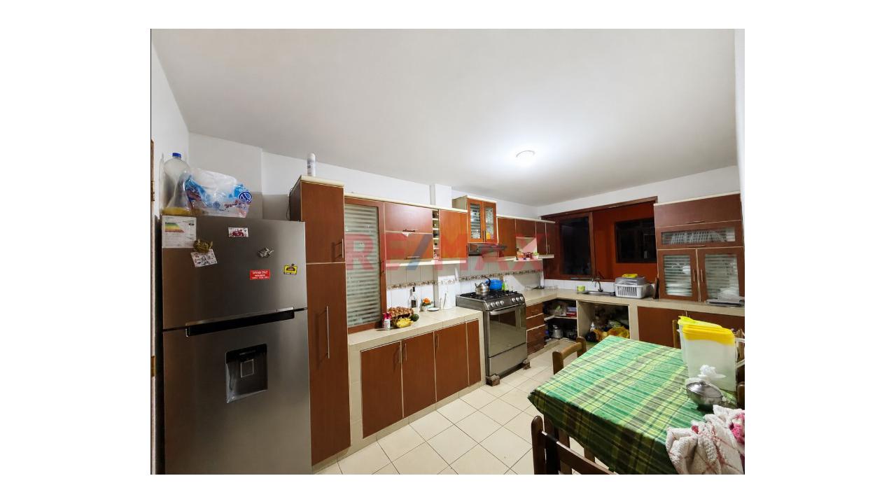 ! Casa En Esquina Frente A Parque/108M2 /Villa El Salvador/Cerca Panamericana Sur Y Hospital De Emergencia — foto 14