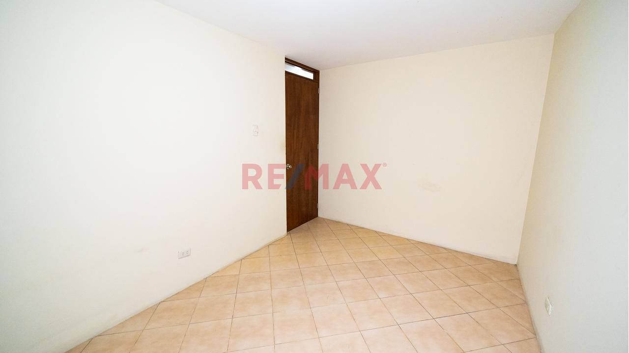 Venta De Casa En Urb. Las Colinas, La Molina!!! — foto 7