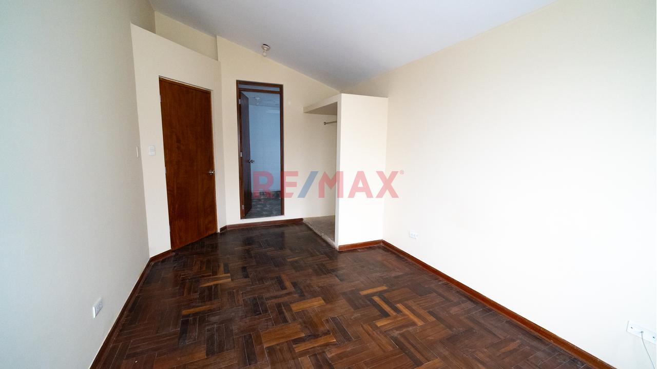 Venta De Casa En Urb. Las Colinas, La Molina!!! — foto 11