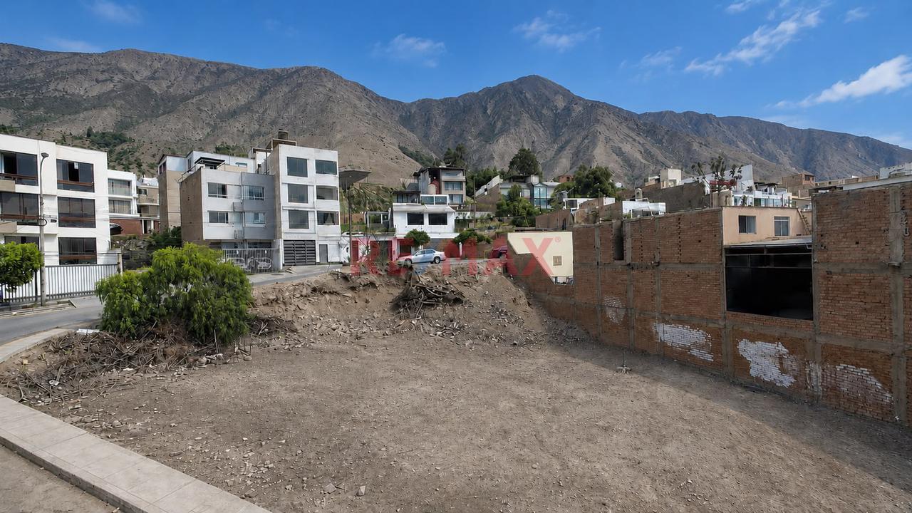 Terreno En Venta – La Molina-Doble Frente - 8