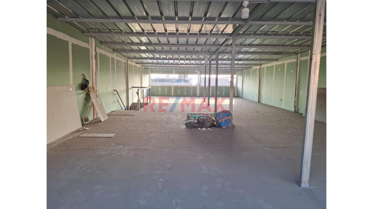 Alquiler De Local Comercial / Almacén De 170 M² En Av. Miguel Iglesias – Sjm - 9