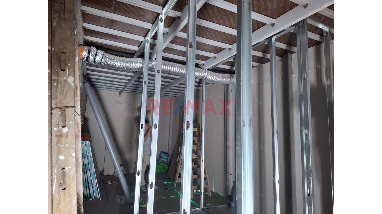 Alquiler De Local Comercial / Almacén De 170 M² En Av. Miguel Iglesias – Sjm - 11