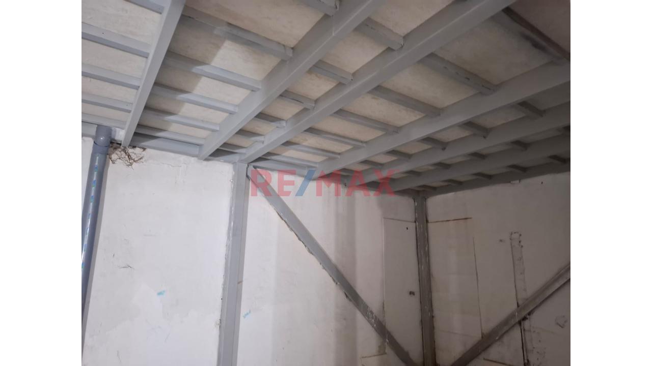 Alquiler De Local Comercial / Almacén De 170 M² En Av. Miguel Iglesias – Sjm - 7