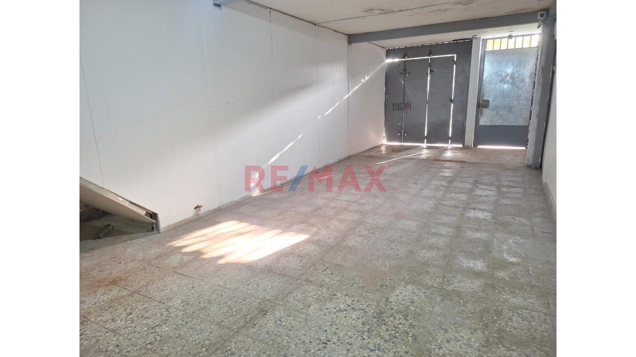Alquiler De Local Comercial / Almacén De 170 M² En Av. Miguel Iglesias – Sjm - 4