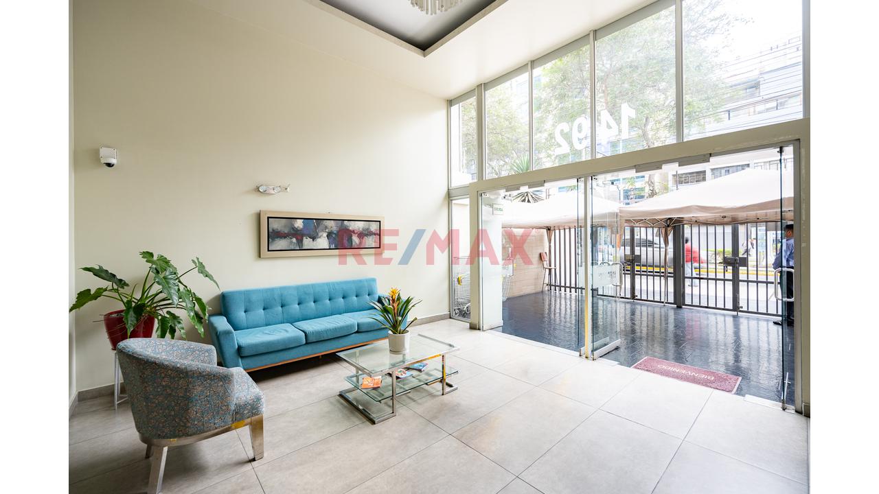 Vive En El Corazón De Lima: Dúplex Con Vista Exterior En Av. Arequipa — foto 4
