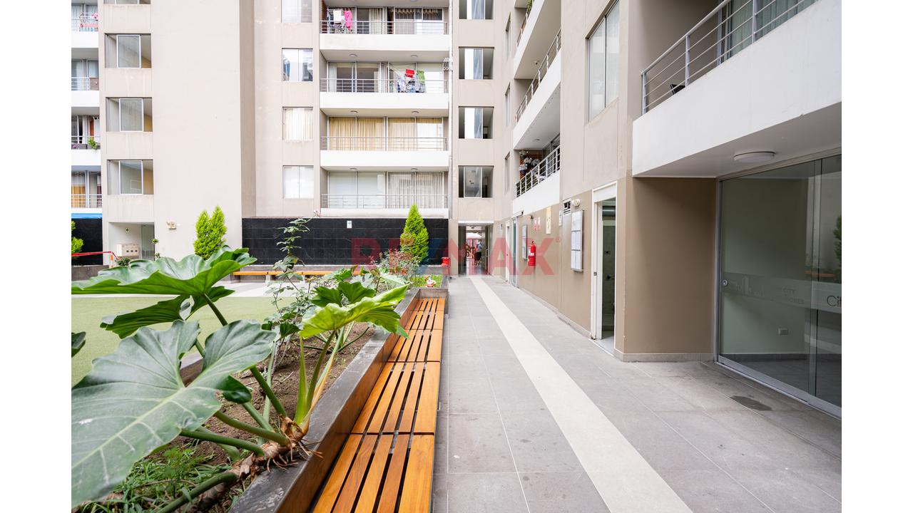 Vive En El Corazón De Lima: Dúplex Con Vista Exterior En Av. Arequipa — foto 3