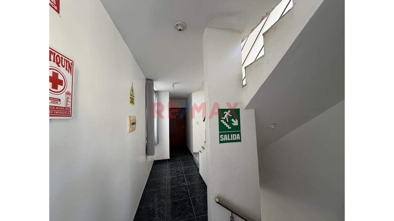 Hospedaje En Alquiler Con 16 Habitaciones - 2