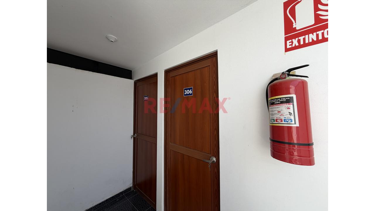 Hospedaje En Alquiler Con 16 Habitaciones - 16