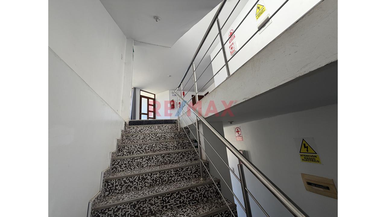 Hospedaje En Alquiler Con 16 Habitaciones - 12