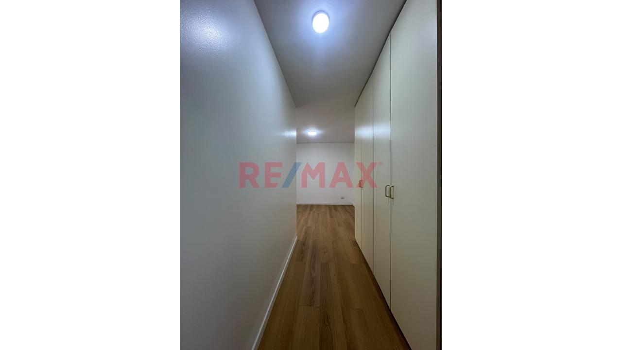 🏡 ¡En Venta! Hermoso Departamento Remodelado Con Amplia Terraza En La Molina — foto 6