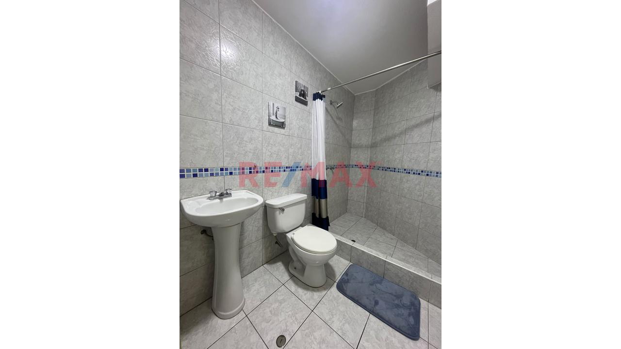 🏡 ¡En Venta! Hermoso Departamento Remodelado Con Amplia Terraza En La Molina — foto 8