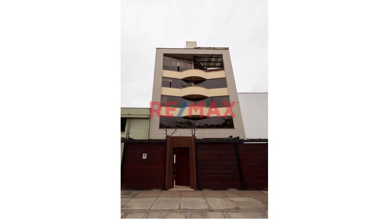 Venta Departamento Surco 94M? + Cochera + Depósito| 2 Suites Con Baño |Caminos Del Inca