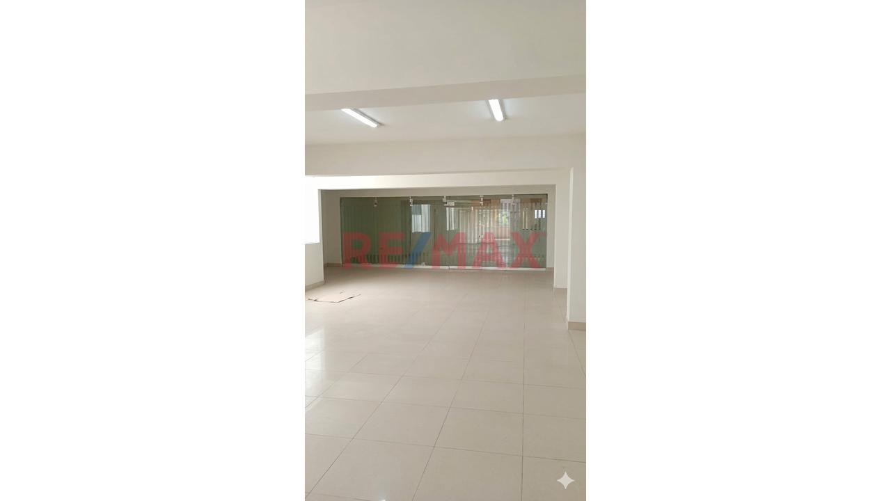 Local Comercial Premium En Av. Javier Prado – 880 M² - 3