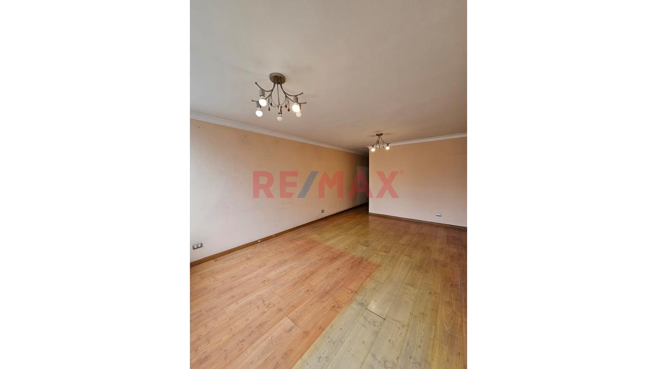 🏡✨ ¡Oportunidad De Vivir En Santiago De Surco! ✨🏡 — foto 3