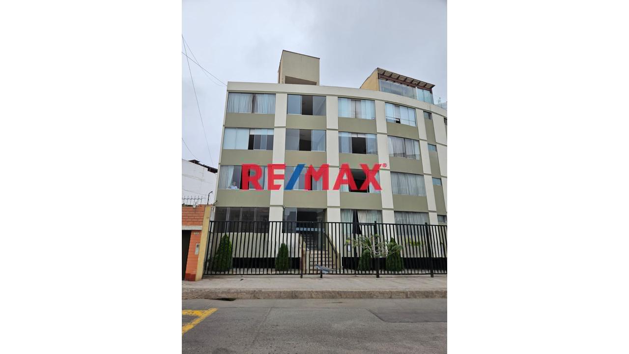 🏡✨ ¡Oportunidad De Vivir En Santiago De Surco! ✨🏡