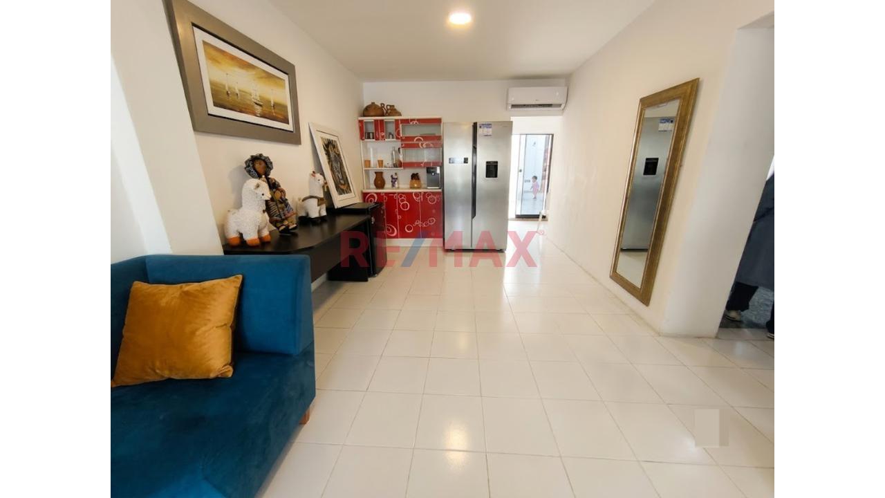Venta De Casa De Playa Frente A Parque Y Con Vista Al Mar De 219M2 En Lurin - Playa Arica - 10