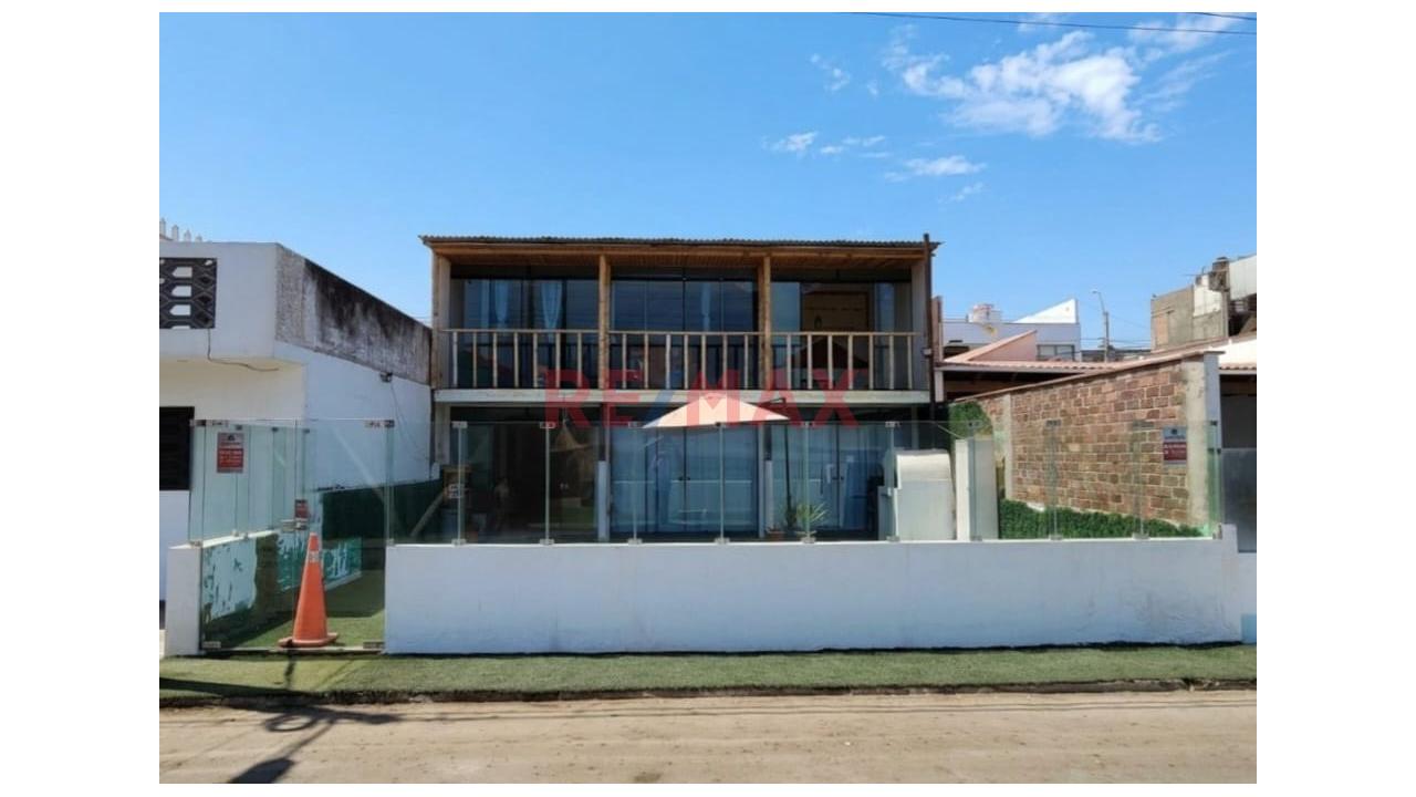 Venta De Casa De Playa Frente A Parque Y Con Vista Al Mar De 219M2 En Lurin - Playa Arica - 2